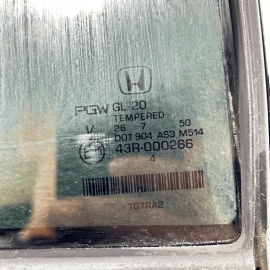 2016-2022 HONDA PILOT REAR RIGHT PASSENGER SIDE DOOR WINDOW VENT GLASS OEM