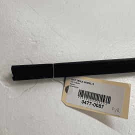 TESLA MODEL S 2012-2020 FRONT PASSENGER DOOR WINDOW INNER BELT WEATHERSTRIP