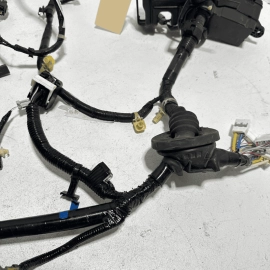 2017 - 2018 ACURA MDX 3.5L ENGINE ROOM DRIVER SIDE WIRE HARNESS W/FUSE BOX OEM 2017 - 2018 ACURA MDX 3.5L ENGINE ROOM DRIVER SIDE WIRE HARNESS W/FUSE BOX OEM