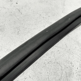 ACURA TLX 2015-2020 FRONT RIGHT PASSENGER SIDE DOOR LOWER WEATHERSTRIP SEAL OEM
