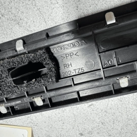 2014 - 2020 ACURA MDX FRONT PASSENGER DOOR SILL STEP SCUFF PLATE COVER TRIM OEM 2014 - 2020 ACURA MDX FRONT PASSENGER DOOR SILL STEP SCUFF PLATE COVER TRIM OEM