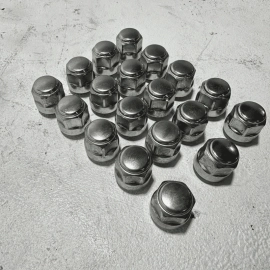 2018 HONDA PILOT EX-L / RIGHT SIDE WHEEL RIM LUG BOLT NUT OEM SET OF 19