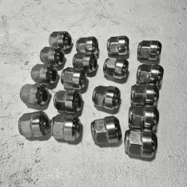 2018 HONDA PILOT EX-L / RIGHT SIDE WHEEL RIM LUG BOLT NUT OEM SET OF 19