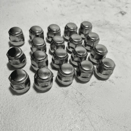 2018 HONDA PILOT EX-L / RIGHT SIDE WHEEL RIM LUG BOLT NUT OEM SET OF 19