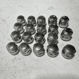2018 HONDA PILOT EX-L / RIGHT SIDE WHEEL RIM LUG BOLT NUT OEM SET OF 19