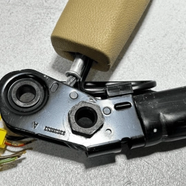 2007-2013 Mercedes W221 S550 Front Left Driver Side Seat Belt Buckle OEM Beige