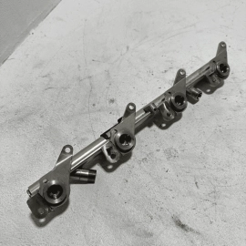 Mercedes W221 S550 Left Driver Side Fuel Injection Rail Line OEM 2012-2013