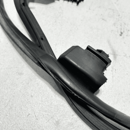 TOYOTA CAMRY REAR LEFT DRIVER SIDE DOOR WEATHERSTRIP OUTER SEAL 2018-2024 OEM