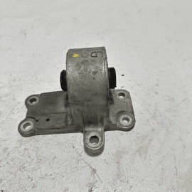2020-2024 TOYOTA CAMRY 2.5L AWD XSE LEFT SIDE TRANS MOUNT BRACKET SUPPORT OEM