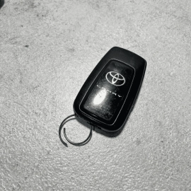 2018-2023 TOYOTA CAMRY SMART KEY KEYLESS REMOTE OEM 2018-2023 TOYOTA CAMRY SMART KEY KEYLESS REMOTE OEM