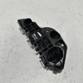 2018-2024 TOYOTA CAMRY FRONT LEFT DRIVER SIDE BUMPER BRACKET RETAINER GUIDE OEM