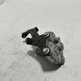 2020-2024 TOYOTA CAMRY 2.5L AWD XSE ENGINE MOTOR REAR MOUNT BRACKET SUPPORT OEM