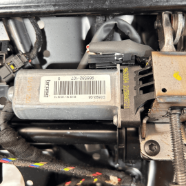 2012 - 2018 AUDI A6 FRONT RIGHT PASSENGER SEAT LOWER TRACK FRAME W/ MOTORS 