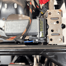 2012 - 2018 AUDI A6 FRONT RIGHT PASSENGER SEAT LOWER TRACK FRAME W/ MOTORS 