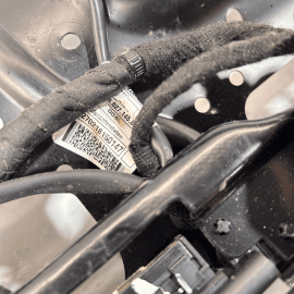 2012 - 2018 AUDI A6 FRONT RIGHT PASSENGER SEAT LOWER TRACK FRAME W/ MOTORS 