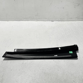 2008-2013 MERCEDES S550 FRONT LEFT SIDE DOOR WINDOW APPLIQUE MOLDING TRIM OEM