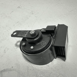 2018-2024 TOYOTA CAMRY FRONT RIGHT SIDE HIGH PITCH NOTE TONE HORN SIGNAL OEM