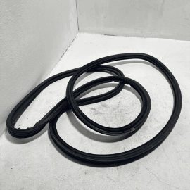2016-2021 HONDA PILOT LIFTGATE BACK DOOR TAILGATE BODY WEATHERSTRIP SEAL OEM