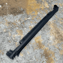 2016-22 Honda Pilot Right Passenger Side Skirt Rocker Molding Garnish Panel OEM