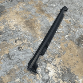 2016-22 Honda Pilot Right Passenger Side Skirt Rocker Molding Garnish Panel OEM