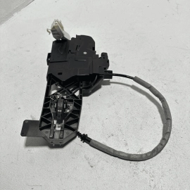MERCEDES S550 2007-2013 FRONT RIGHT PASSENGER SIDE DOOR HANDLE BASE KEYLESS OEM