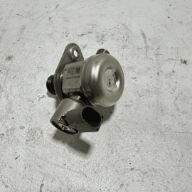 Mercedes W221 S550 Right Passenger Side High Pressure Fuel Pump OEM 2012 - 2013