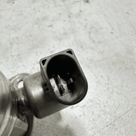 Mercedes W221 S550 Right Passenger Side High Pressure Fuel Pump OEM 2012 - 2013