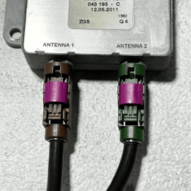 2007-2013 MERCEDES S550 W221 ANTENNA AMPLIFIER AMP SPLITTER MODULE OEM