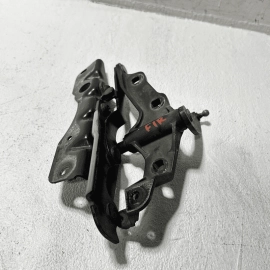 2007-2013 MERCEDES S550 W221 FRONT RIGHT PASSENGER SIDE HOOD HINGE BRACKET OEM