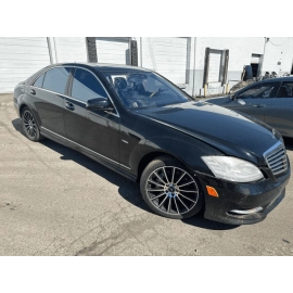 07-13 Mercedes S550 Rear Left Driver Side Floor Antenna Pressure Outlet Ven