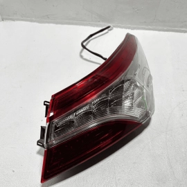DEFECT 18-20 TOYOTA CAMRY REAR PASSENGER SIDE OUTER TAILLIGHT LIGHT FULL LED OEM
