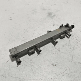 TOYOTA CAMRY 2018-2022 2.5L Engine Fuel Injection Delivery Rail & Sensor OEM