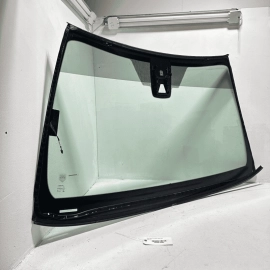 21-24 TOYOTA CAMRY FRONT WINDSHIELD WINDOW HEATED GLASS W/O HEAD-UP DISPLAY OEM