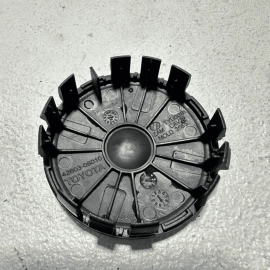 2020-2024 TOYOTA CAMRY WHEEL RIM CENTER CAP HUBCAP LOGO COVER OEM