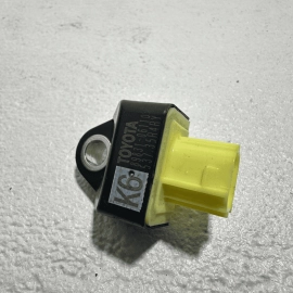 2018 - 2024 TOYOTA CAMRY REAR LEFT OR RIGHT IMPACT CRASH SENSOR OEM 1 PCS 2018 - 2024 TOYOTA CAMRY REAR LEFT OR RIGHT IMPACT CRASH SENSOR OEM 1 PCS