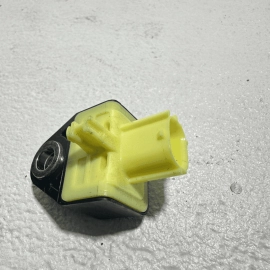 2018 - 2024 TOYOTA CAMRY REAR LEFT OR RIGHT IMPACT CRASH SENSOR OEM 1 PCS 2018 - 2024 TOYOTA CAMRY REAR LEFT OR RIGHT IMPACT CRASH SENSOR OEM 1 PCS