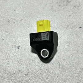 2018-2022 TOYOTA CAMRY REAR CENTER LEFT OR RIGHT SIDE IMPACT CRASH SENSOR OEM 2018-2022 TOYOTA CAMRY REAR CENTER LEFT OR RIGHT SIDE IMPACT CRASH SENSOR OEM