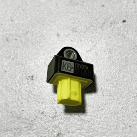 2018-2022 TOYOTA CAMRY REAR CENTER LEFT OR RIGHT SIDE IMPACT CRASH SENSOR OEM 2018-2022 TOYOTA CAMRY REAR CENTER LEFT OR RIGHT SIDE IMPACT CRASH SENSOR OEM