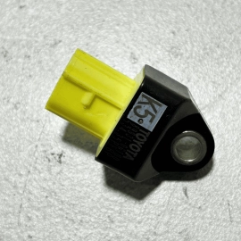 2018-2022 TOYOTA CAMRY FRONT LEFT OR RIGHT SIDE IMPACT CRASH SENSOR 1PCS OEM