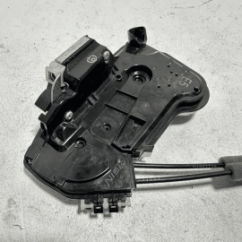 TOYOTA CAMRY 2018 - 2024 FRONT RIGHT PASSENGER SIDE DOOR LOCK LATCH ACTUATOR OEM