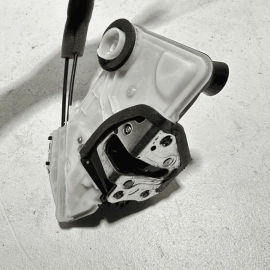 TOYOTA CAMRY 2018 - 2024 FRONT RIGHT PASSENGER SIDE DOOR LOCK LATCH ACTUATOR OEM