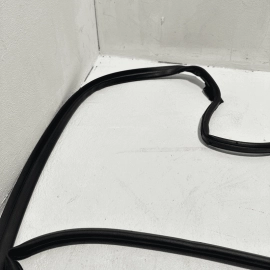 HONDA PILOT 2016-2022 FRONT LEFT DRIVER SIDE DOOR OUTER WEATHERSTRIP SEAL OEM