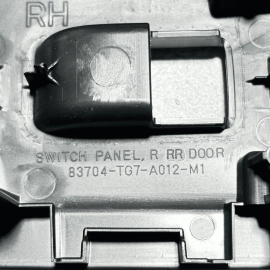 2016-2022 HONDA PILOT REAR RIGHT SIDE DOOR ARMREST CUP HOLDER SWITCH BEZEL OEM