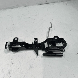 2018-24 TOYOTA CAMRY FRONT PASSENGER SIDE DOOR EXTERIOR HANDLE BASE BRACKET OEM