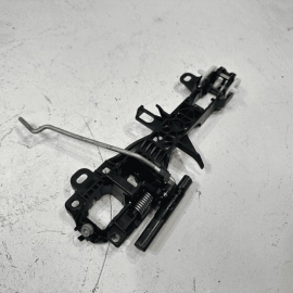 2018-24 TOYOTA CAMRY FRONT PASSENGER SIDE DOOR EXTERIOR HANDLE BASE BRACKET OEM