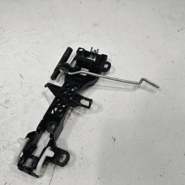 2018-24 TOYOTA CAMRY FRONT PASSENGER SIDE DOOR EXTERIOR HANDLE BASE BRACKET OEM