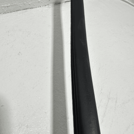 2016-2022 HONDA PILOT EX-L DOOR ON BODY WHEATHERSTRIP SEAL REAR LEFT DRIVER OEM