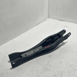 Rear Right / Passenger Side Strut Mount Control Arm Honda Pilot 2016-2022 OEM Rear Right / Passenger Side Strut Mount Control Arm Honda Pilot 2016-2022 OEM