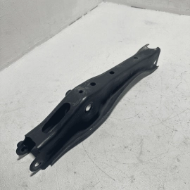Rear Right / Passenger Side Strut Mount Control Arm Honda Pilot 2016-2022 OEM Rear Right / Passenger Side Strut Mount Control Arm Honda Pilot 2016-2022 OEM