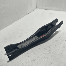 Rear Right / Passenger Side Strut Mount Control Arm Honda Pilot 2016-2022 OEM Rear Right / Passenger Side Strut Mount Control Arm Honda Pilot 2016-2022 OEM